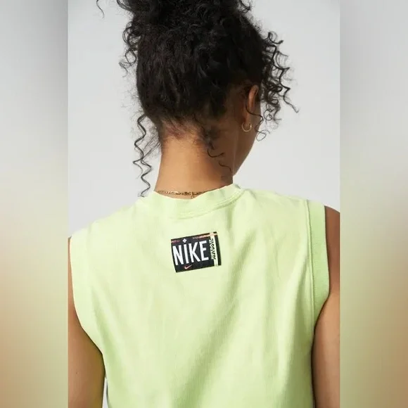 Nike Women's Just Do It Cropped Green Tank Top Sleeveless Size 3X - Picture 2 of 7